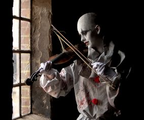 The Clown And The Fiddle 1