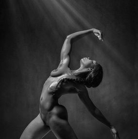 Faith-32BW