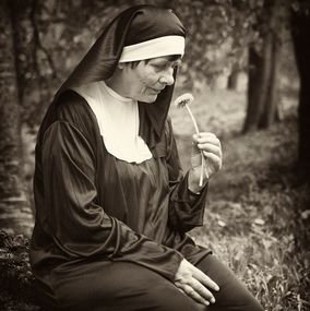 Nun 4